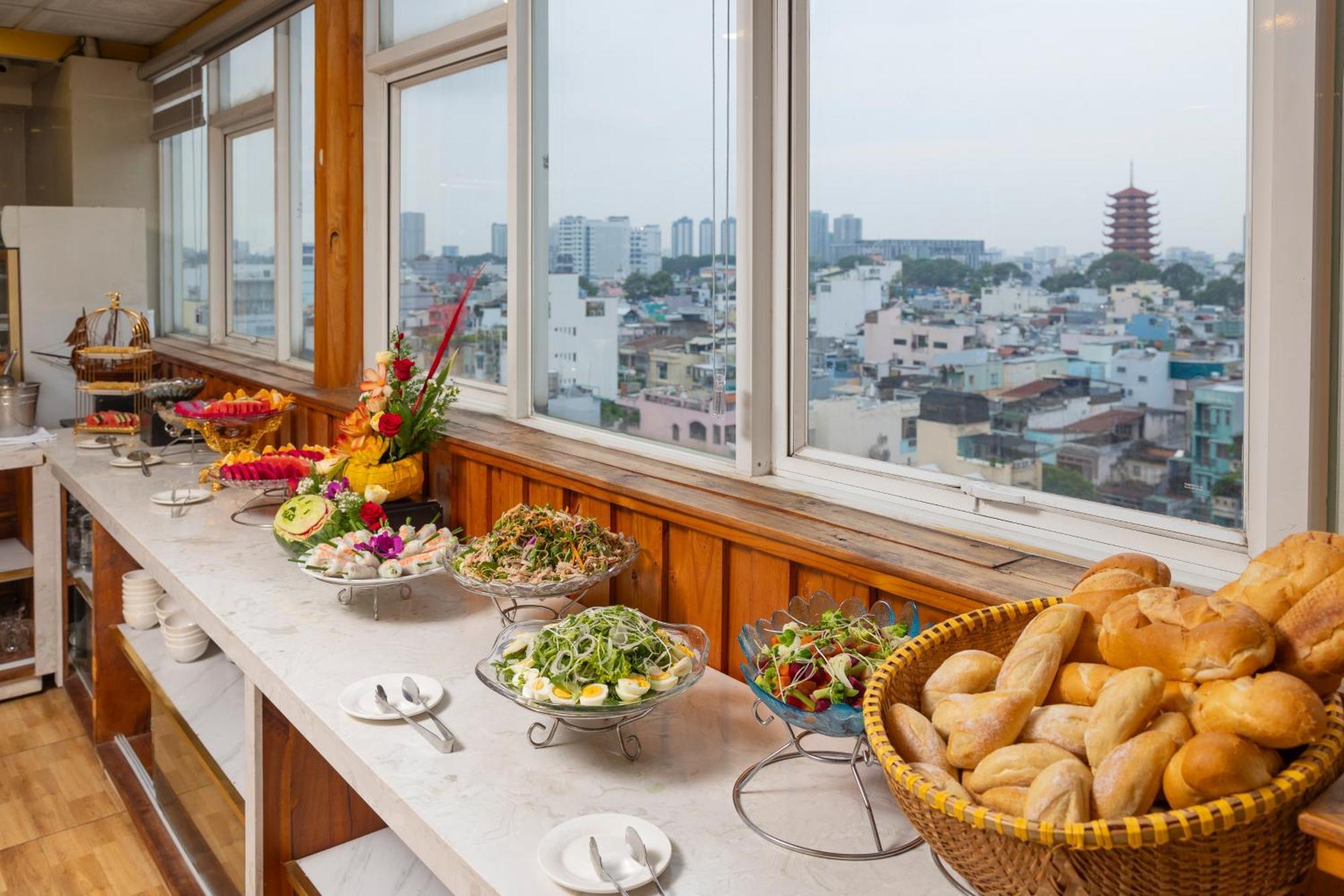 Boss Palace Hotel Ho Chi Minh City Exterior photo